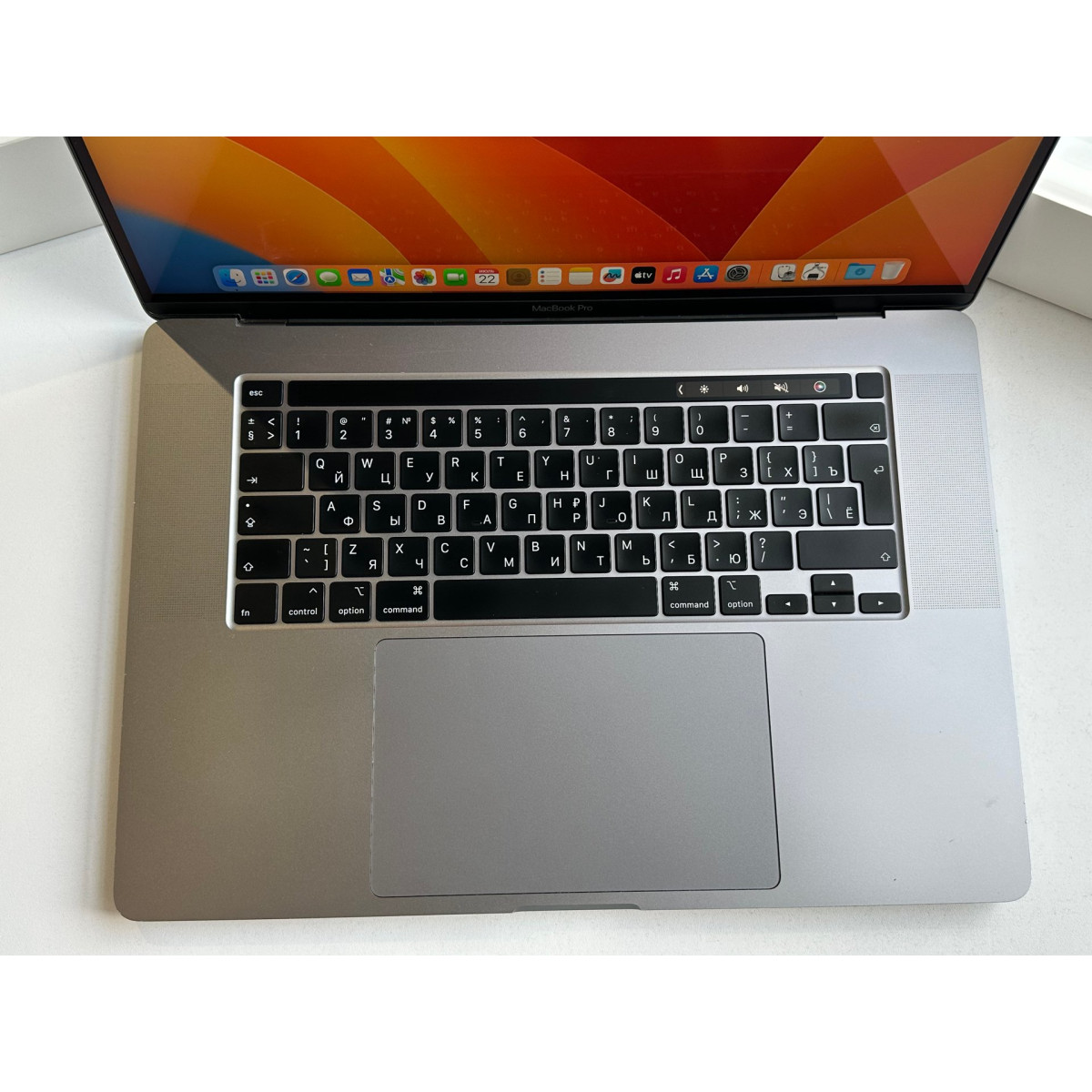 Купить MacBook Pro 16 2019 16Гб/512Гб Серый космос Б/У